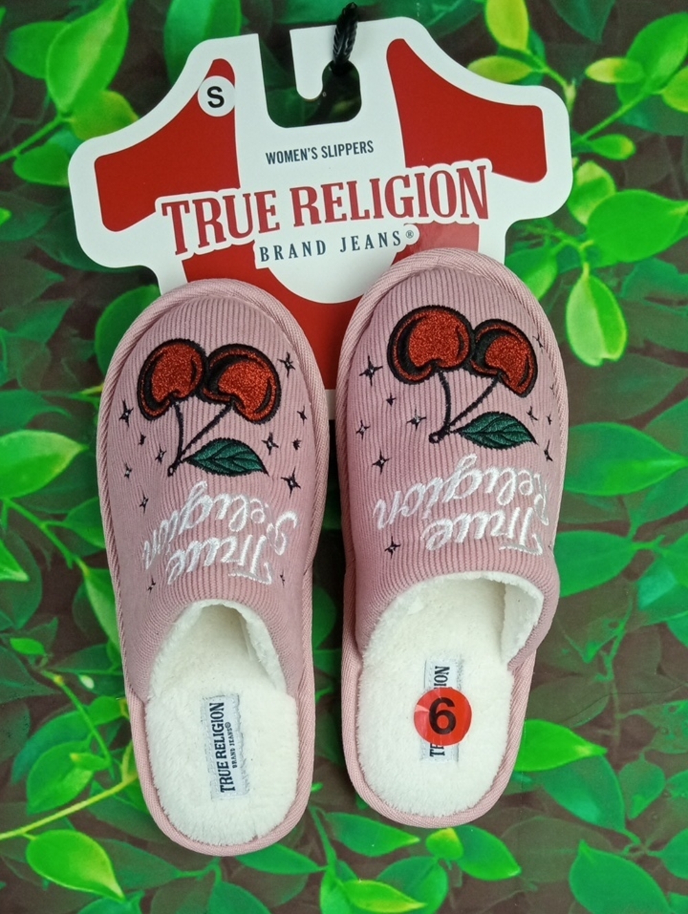 👠 True Religion Women's Pink Cherry Slip-On Slippers